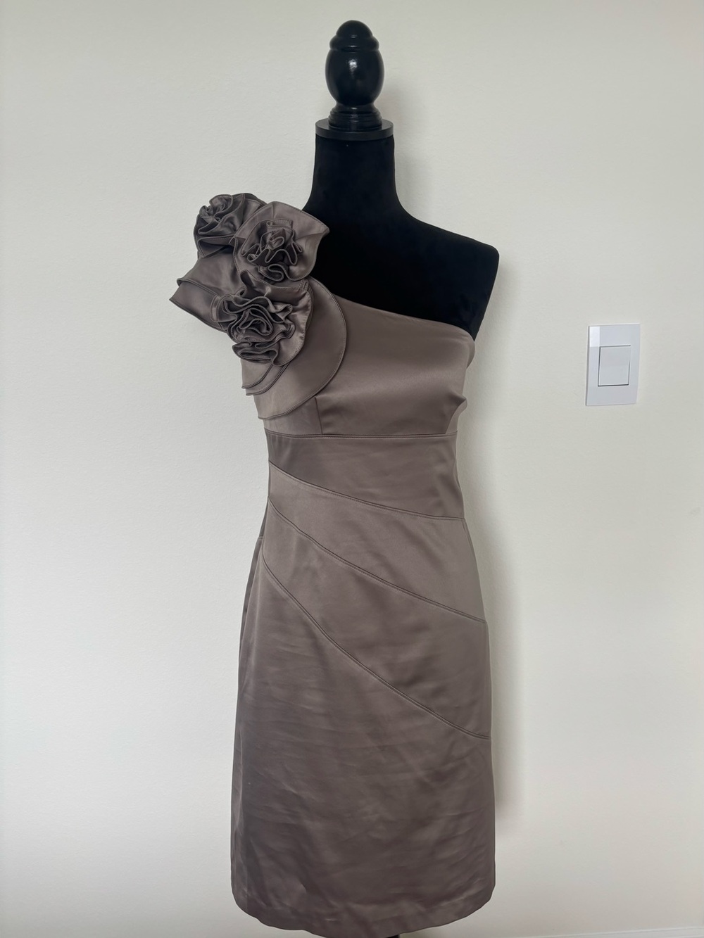 Jessica Simpson One-Shoulder Taupe Satin Dress with Floral Appliqué